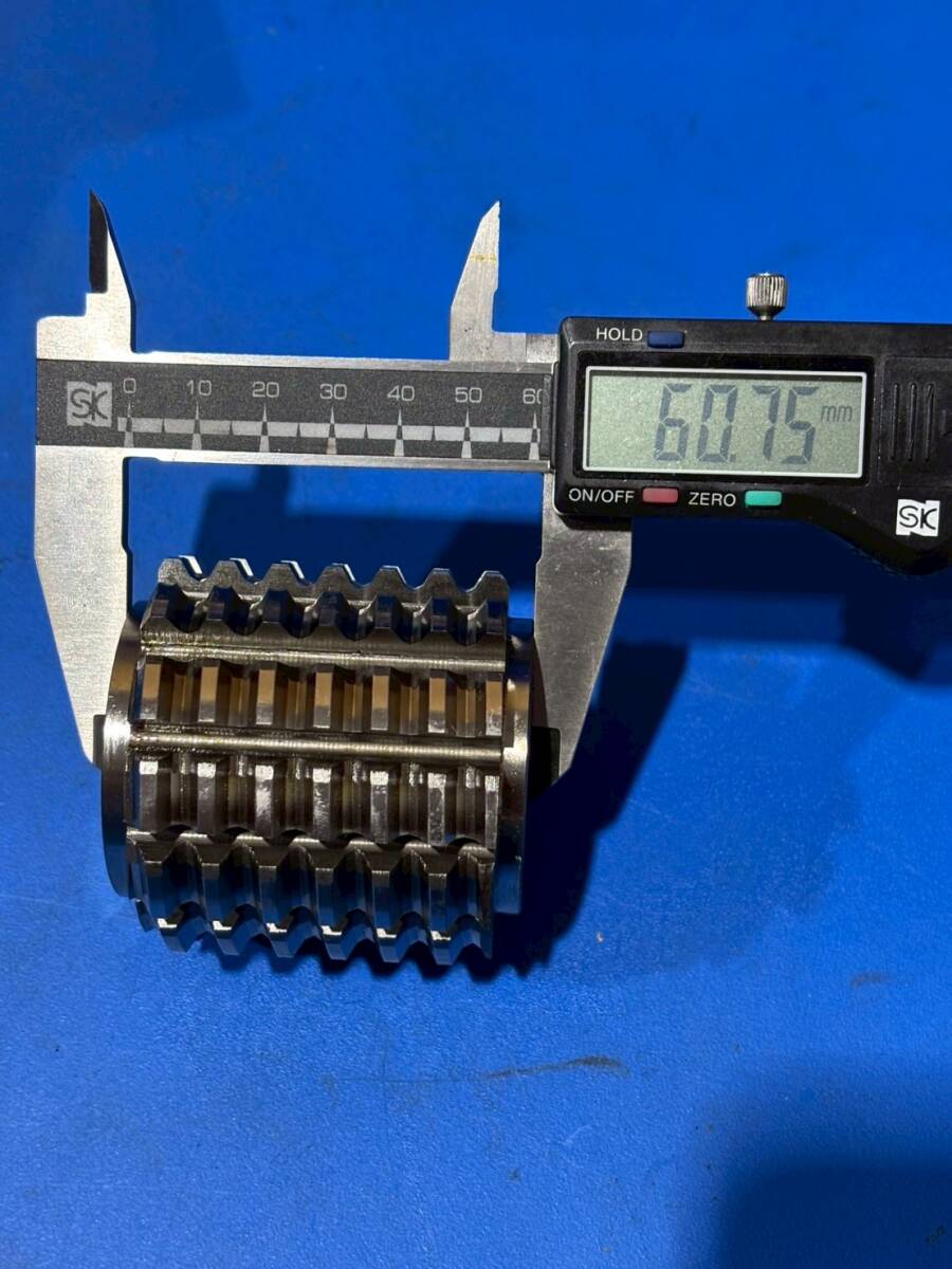 AZUMI MFG　アヅミ　グランドホブカッター　 歯切　旋盤　ホブ HOB　SKH55　88H60520　DP10/20PA30°S-TOP15T（へ359）