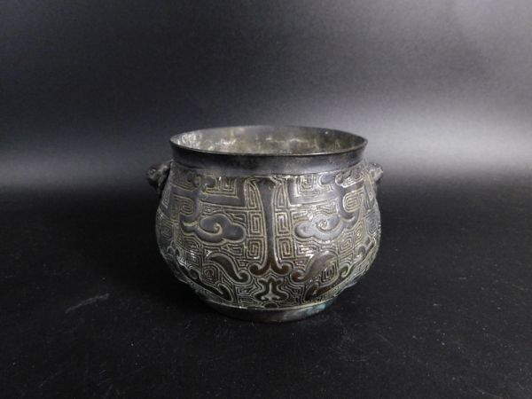 古銅 大明宣徳年製 饕餮紋 二件(K-ZC785) 古寺初だし品 大明宣徳年製 古銅饕餮紋双獅子耳香炉 宣徳銅 唐物