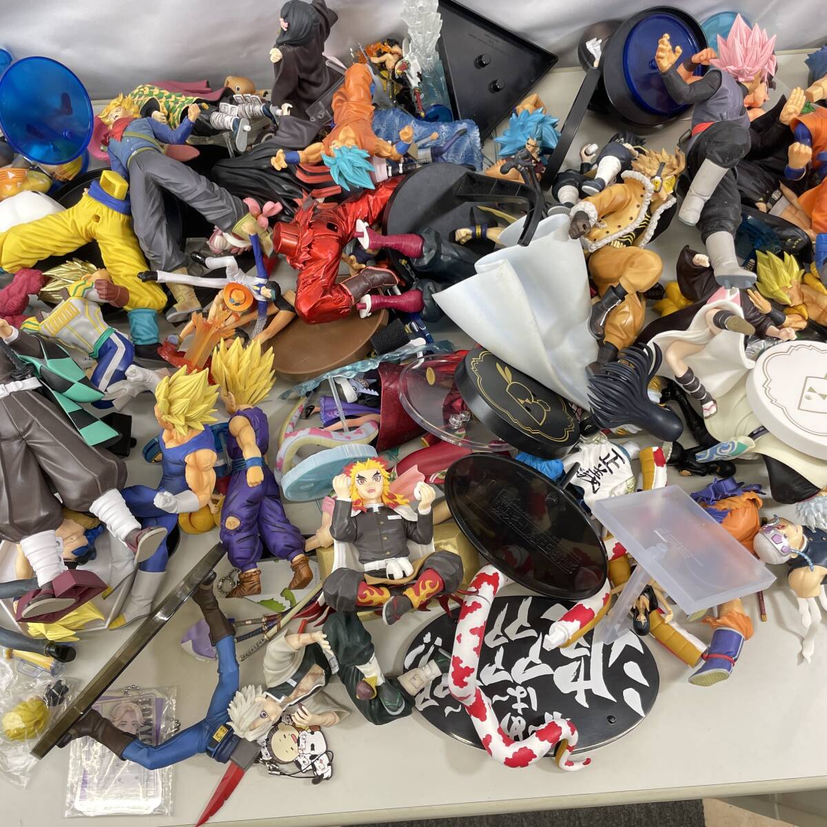 【ジャンク４１体】新品、美品あり　ドラゴンボールワンピースフィギュアまとめ売り ジャンク41体】新品、美品あり ドラゴンボールワンピース