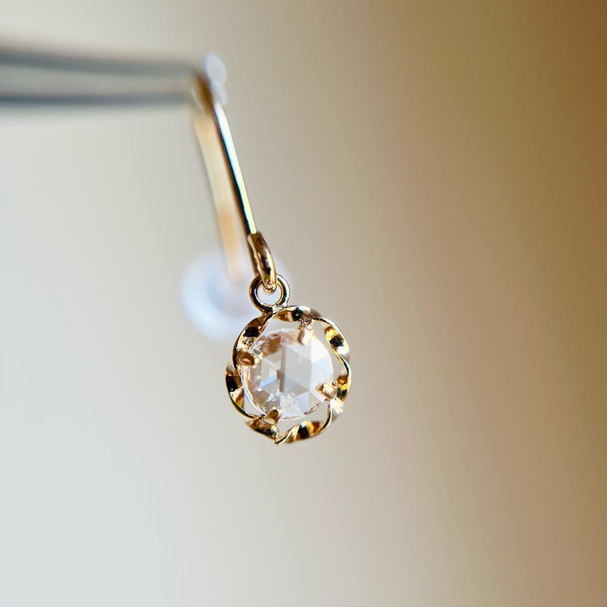 【スペシャルセール☆】 K18 天然ダイヤモンド 0.20ct デザインフックピアス　diamond _画像7