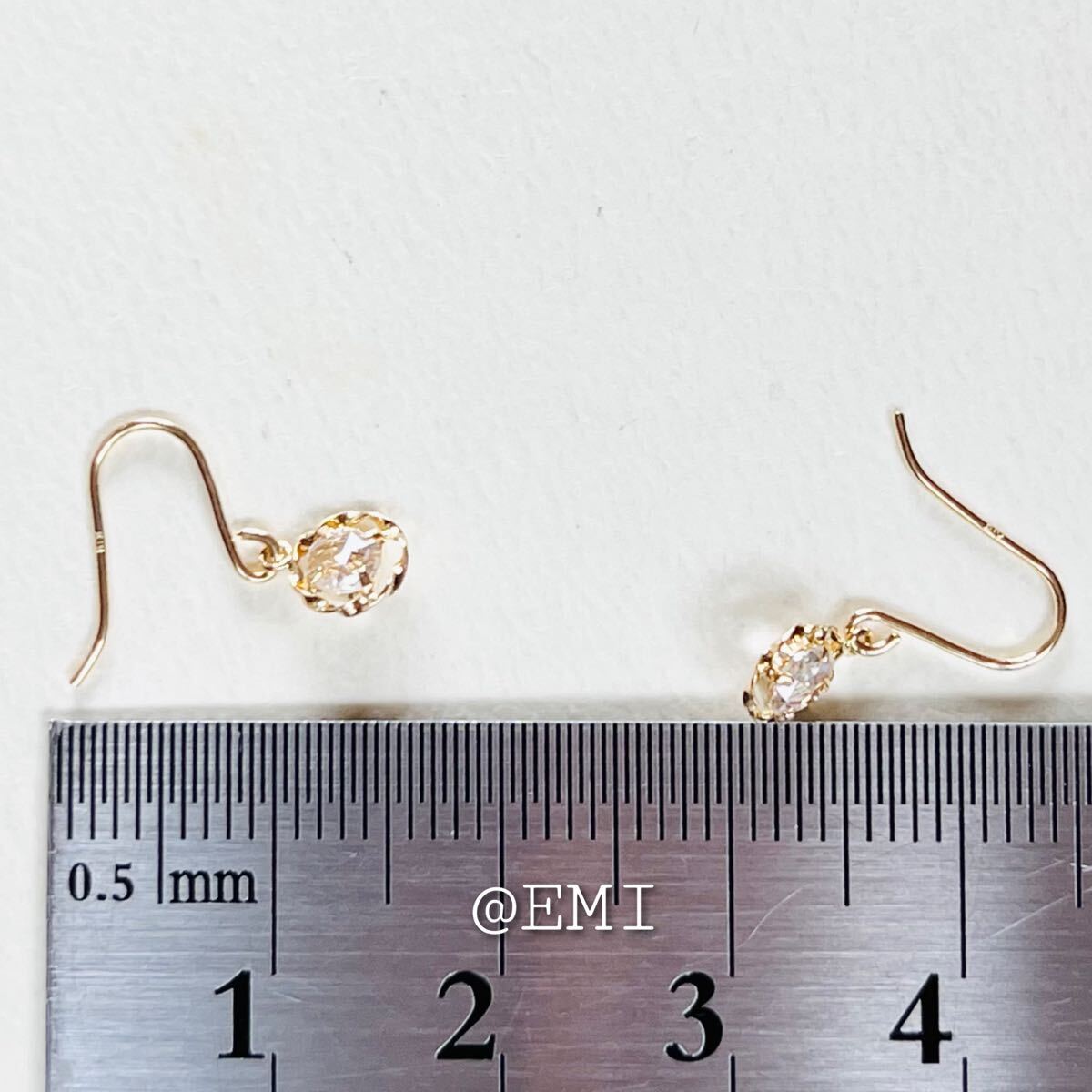 【スペシャルセール☆】 K18 天然ダイヤモンド 0.20ct デザインフックピアス　diamond _画像8