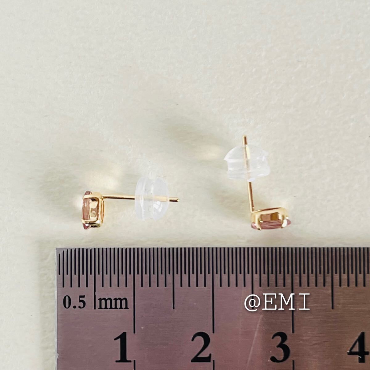 K18 天然石カラーチェンジガーネット　オーバル　ピアス希少　レア　18金　