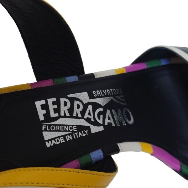  Salvatore Ferragamo FERRAGAMO/SalvatoreFerragamo сандалии 4 1/2 - кожа чёрный × белый × мульти- женский окантовка / выступающая подошва замена обивки settled 
