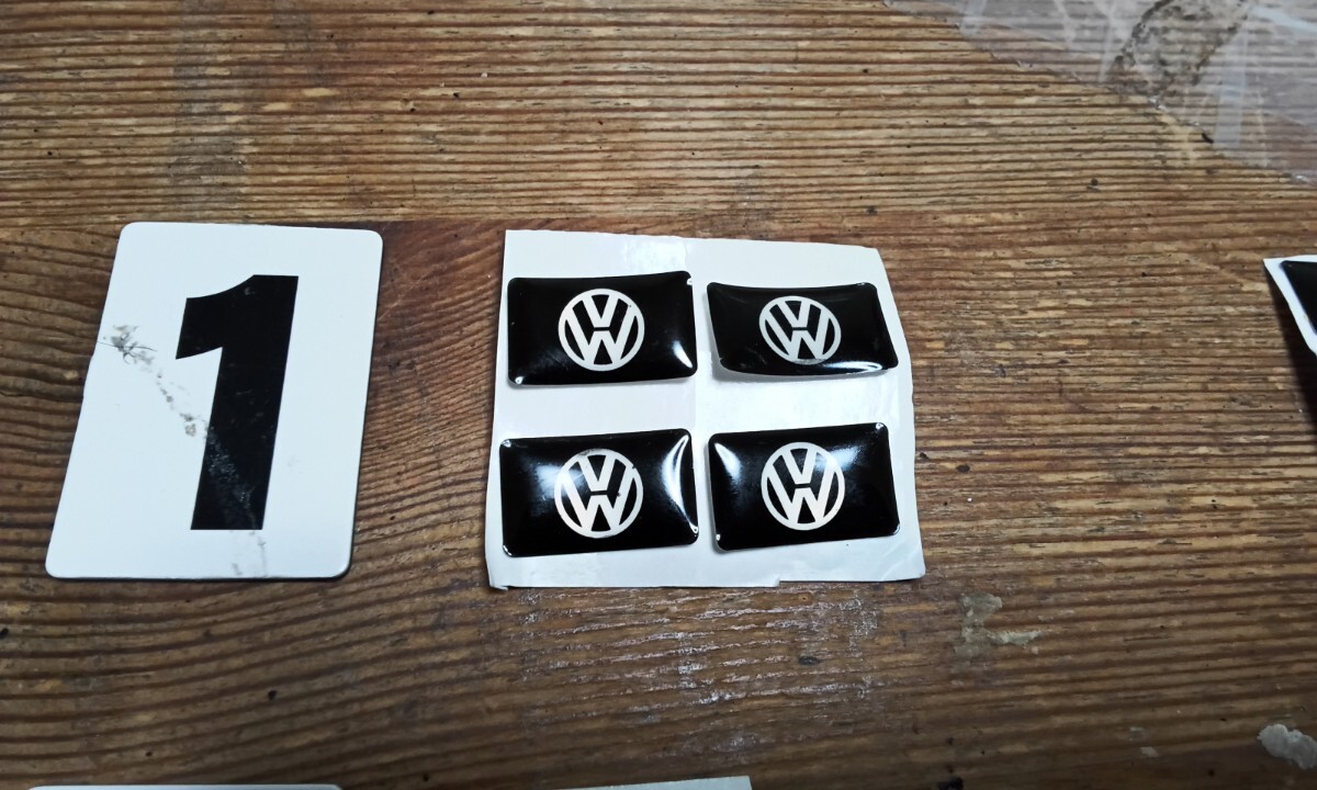 BMW アウディ（Sライン）ルノー　フォルクスワーゲン　エポキシ樹脂　ミニステッカー　4個セット　ワンセットお選び下さい_画像2