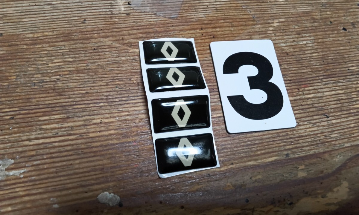 BMW アウディ（Sライン）ルノー　フォルクスワーゲン　エポキシ樹脂　ミニステッカー　4個セット　ワンセットお選び下さい_画像4