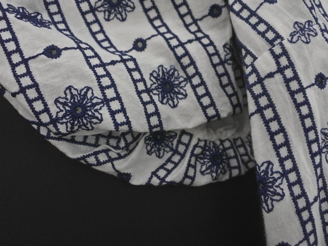 ネコポスOK ZARA ザラ 刺繍 パフスリーブ ブラウス シャツ sizeXS/白 ■◆ ☆ fgb7 レディース_画像3