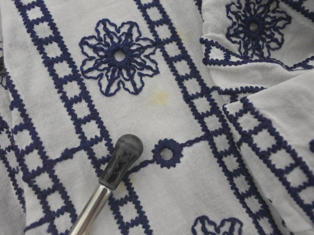 ネコポスOK ZARA ザラ 刺繍 パフスリーブ ブラウス シャツ sizeXS/白 ■◆ ☆ fgb7 レディース_画像4