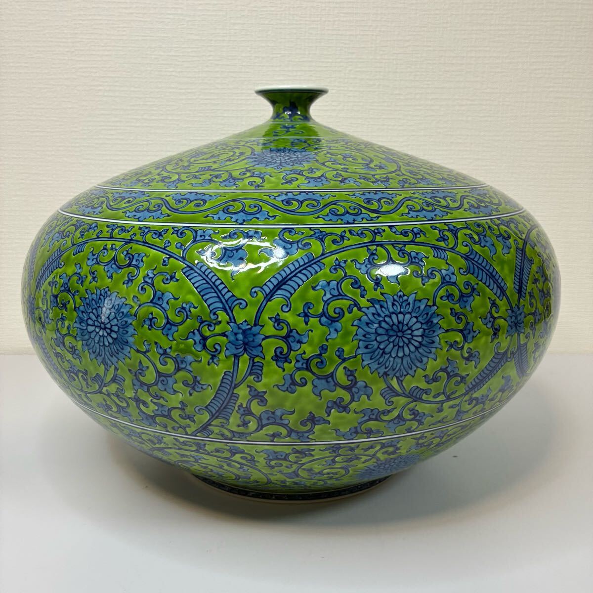 有田焼【花瓶】唐草模様 鬼才:葉山有樹 作 箱無し 1円スタート 葉山有樹 骨董 壷 花瓶 有田焼 伝統工芸 真作 人気