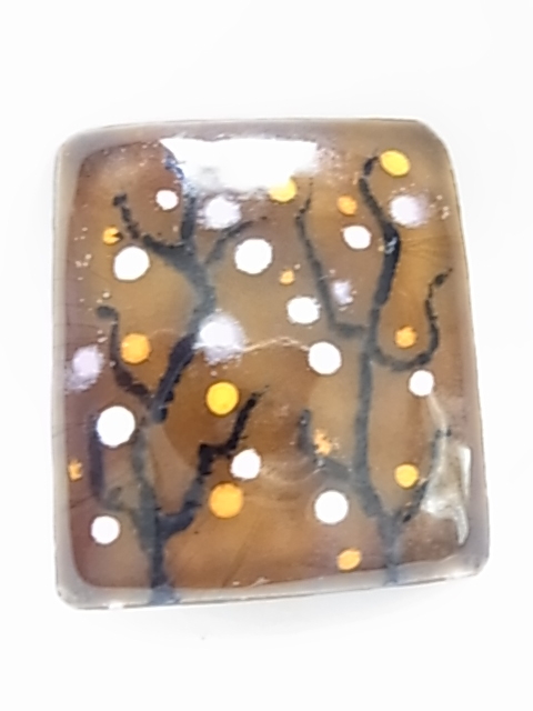 ▲ビンテージ／ヴィンテージ　大き目存在感　焼き物系　ココナッツブラウントーンに木のような樹木系柄模様　可愛い印象のレトロのブローチ_画像4