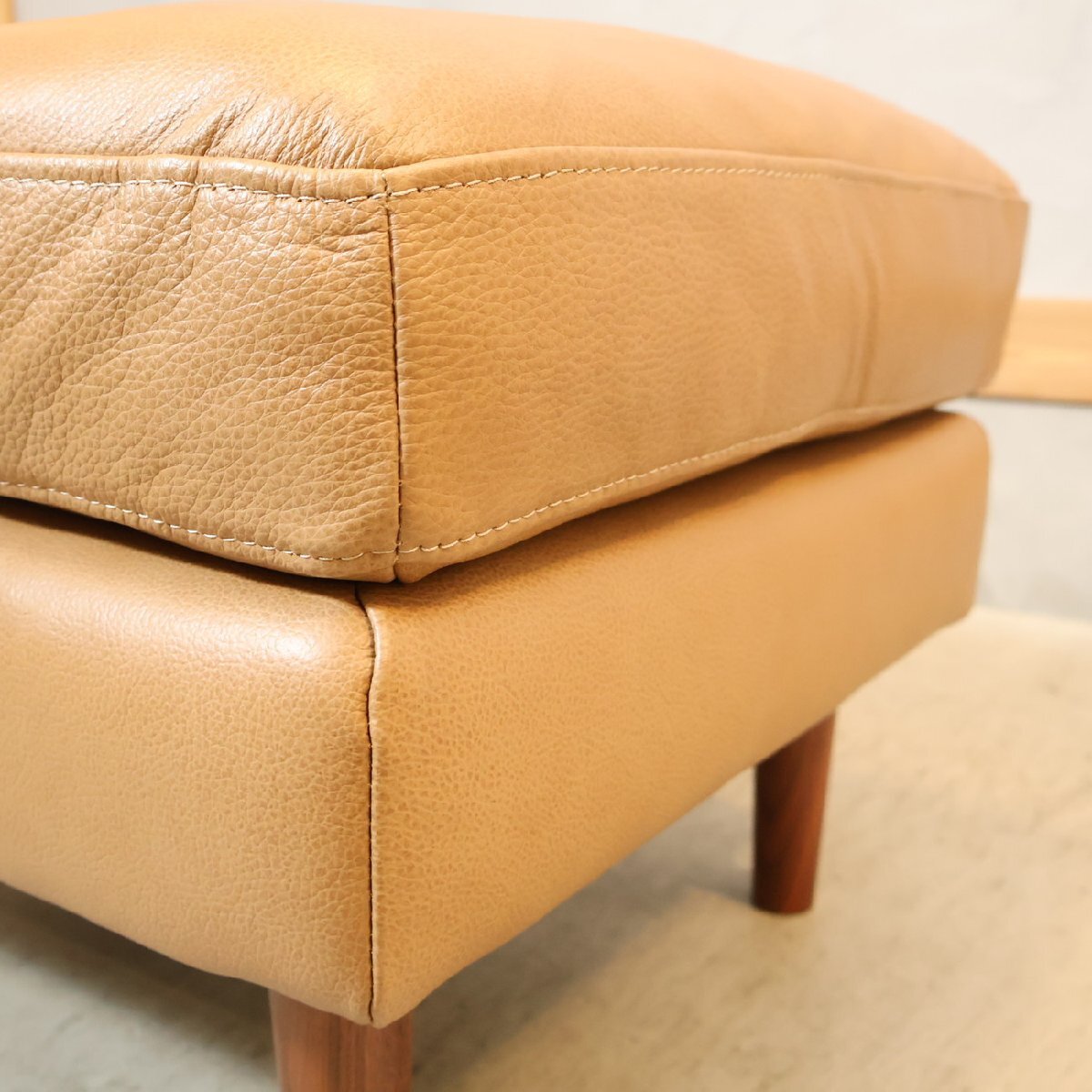 TAKANO MOKKOU 高野木工 SERUM セラム 本革 ウォールナット オットマン レザー スツール 足置き 腰掛け 革張り シンプル モダン FG316