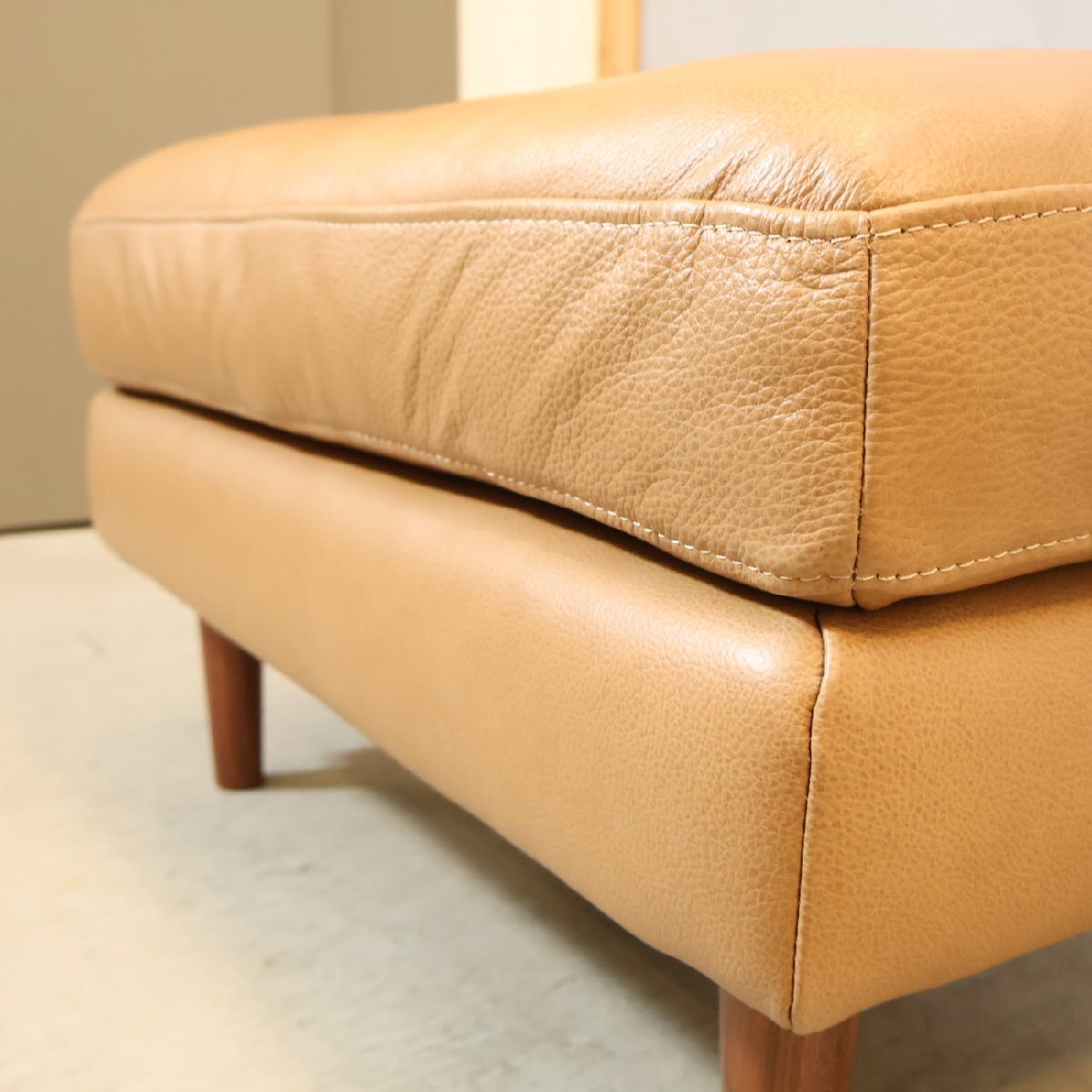 TAKANO MOKKOU 高野木工 SERUM セラム 本革 ウォールナット オットマン レザー スツール 足置き 腰掛け 革張り シンプル モダン FG316