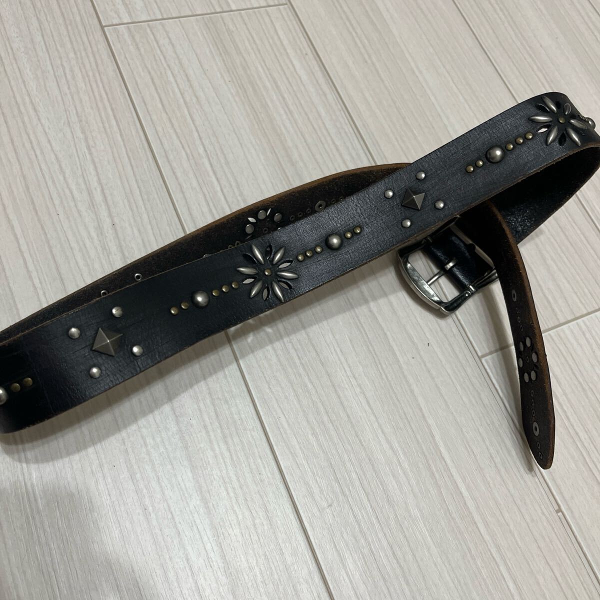 スタッズ　レザーベルト　ブラック 楽天市場】TORY LEATHERトリーレザーベルト スタッズベルト