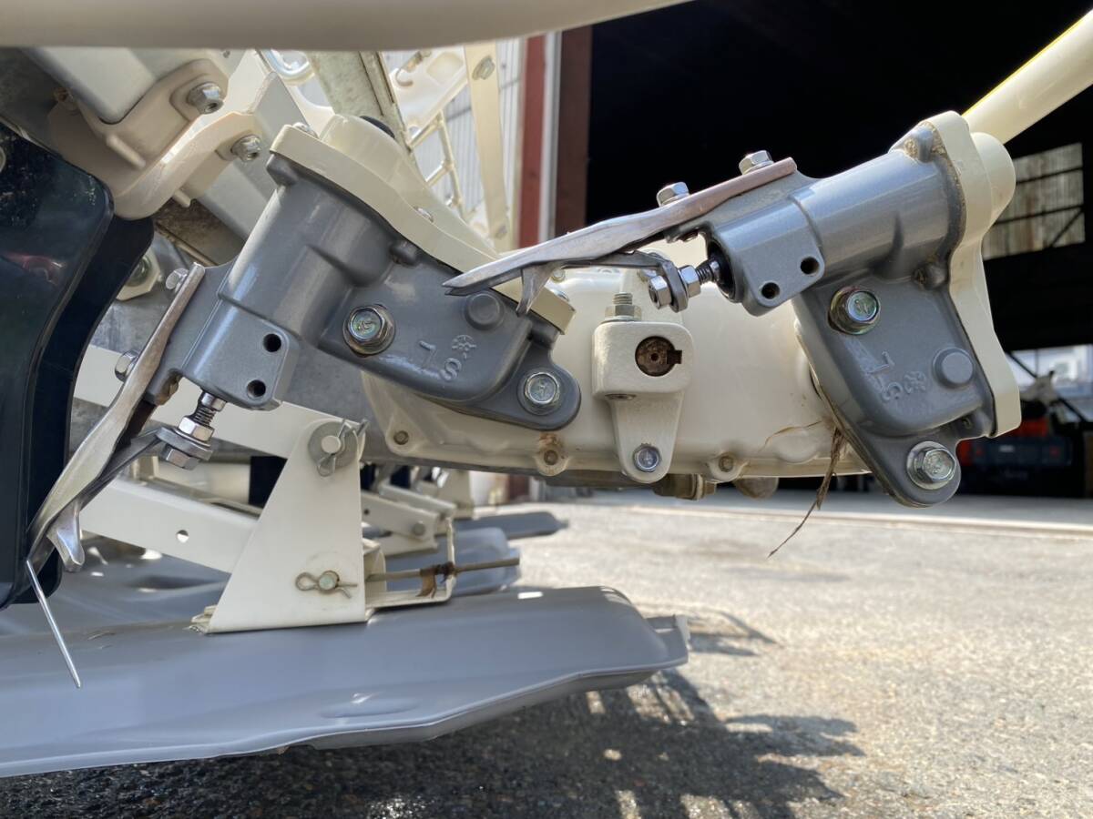 【京都】 三菱 田植え機(jī) LV5AN 79時(shí)間 整地ローター 5條植え セル ガソリン 予備苗臺(tái) HST パワステ 14馬力 走行?植付動(dòng)作確認(rèn)済