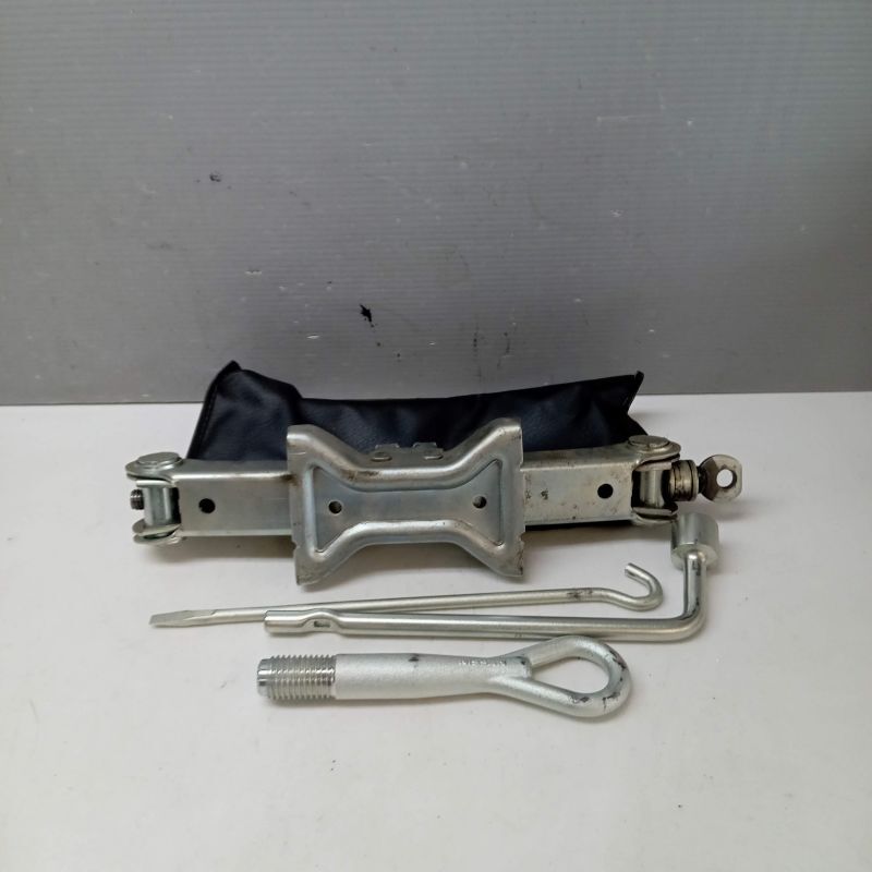 ＫＮＹ５１／ＫＹ５１　フーガ　純正　ジャッキセット　２Ｚ３－２１－１/２５Ｅ７７９６*同梱不可_画像6