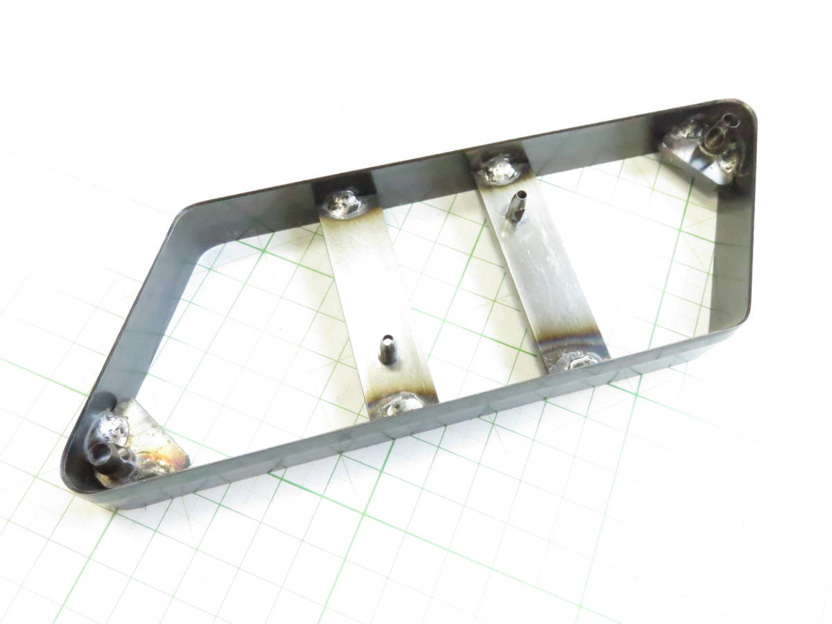 抜き型　レザークラフト　トライアングルコインケース７０ミリサイズ　 ギターピックケースにも　未使用品_画像7