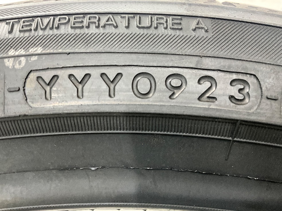 新品タイヤ 4本セット 225/40R19 93W ヨコハマ BLUEARTH-GT AE51 夏 サマー 225/40/19 CX-3/キックス b12713