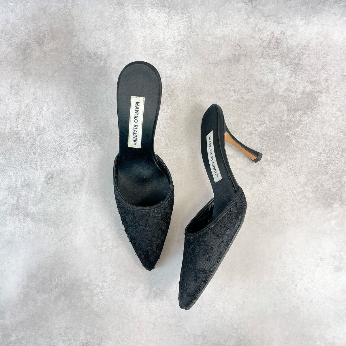 【ManoloBlahnik】サテン レース ミュール 大人上品 MANOLO BLAHNIK マノロブラニク ミュール サンダル レース