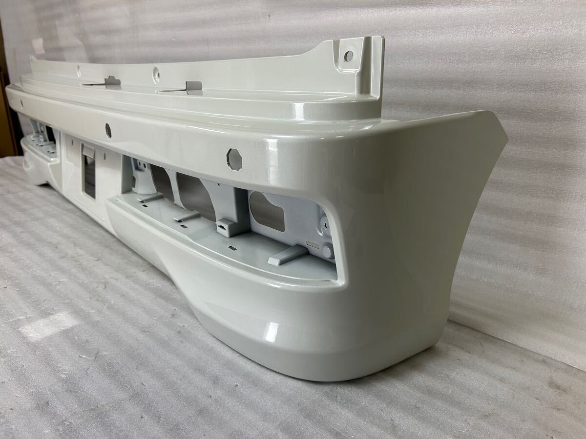 11435 Every Wagon DA17W задний бампер жемчуг белый 71811-50T5