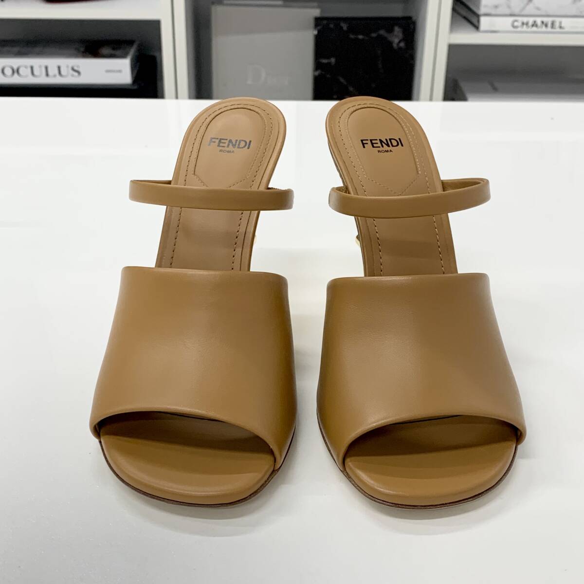 ★送料関税込★FENDI ファースト レザー メタルヒール サンダル M12623 未使用 フェンディ ファースト レザー メタルヒール