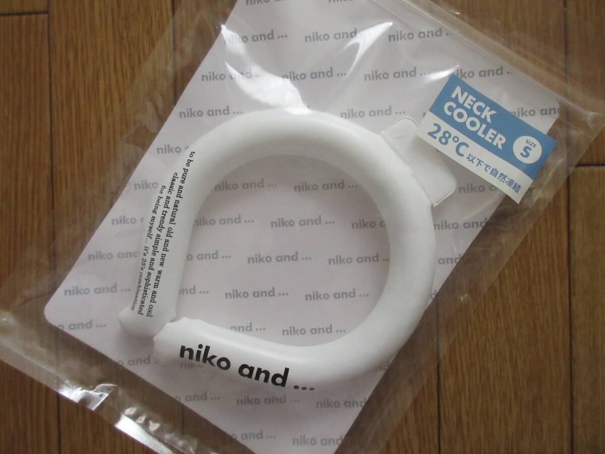 niko and... ニコアンド　ニコロゴ リング ネッククーラー S　（ホワイト　28℃）　冷感 冷却 ネックチューブ　ネックリング　クールリング_画像5
