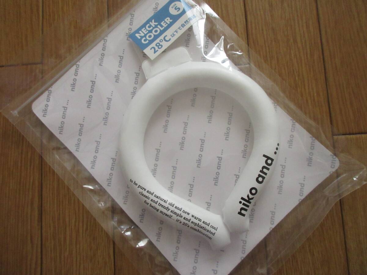 niko and... ニコアンド　ニコロゴ リング ネッククーラー S　（ホワイト　28℃）　冷感 冷却 ネックチューブ　ネックリング　クールリング_画像7