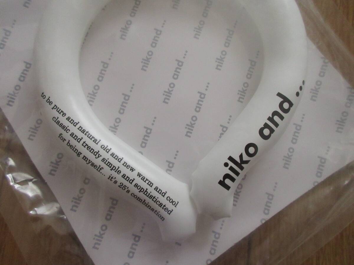 niko and... ニコアンド　ニコロゴ リング ネッククーラー S　（ホワイト　28℃）　冷感 冷却 ネックチューブ　ネックリング　クールリング_画像8