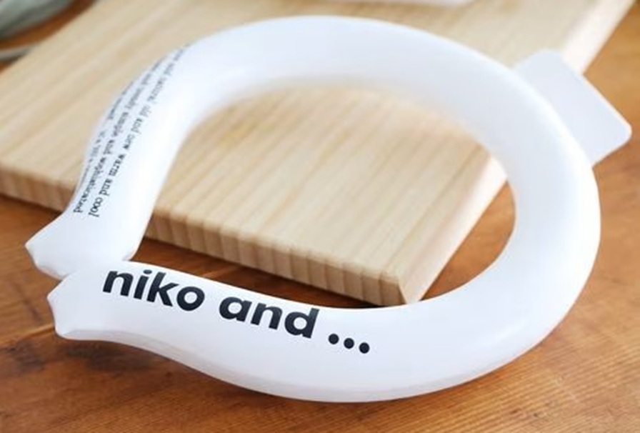 niko and... ニコアンド　ニコロゴ リング ネッククーラー S　（ホワイト　28℃）　冷感 冷却 ネックチューブ　ネックリング　クールリング_画像1