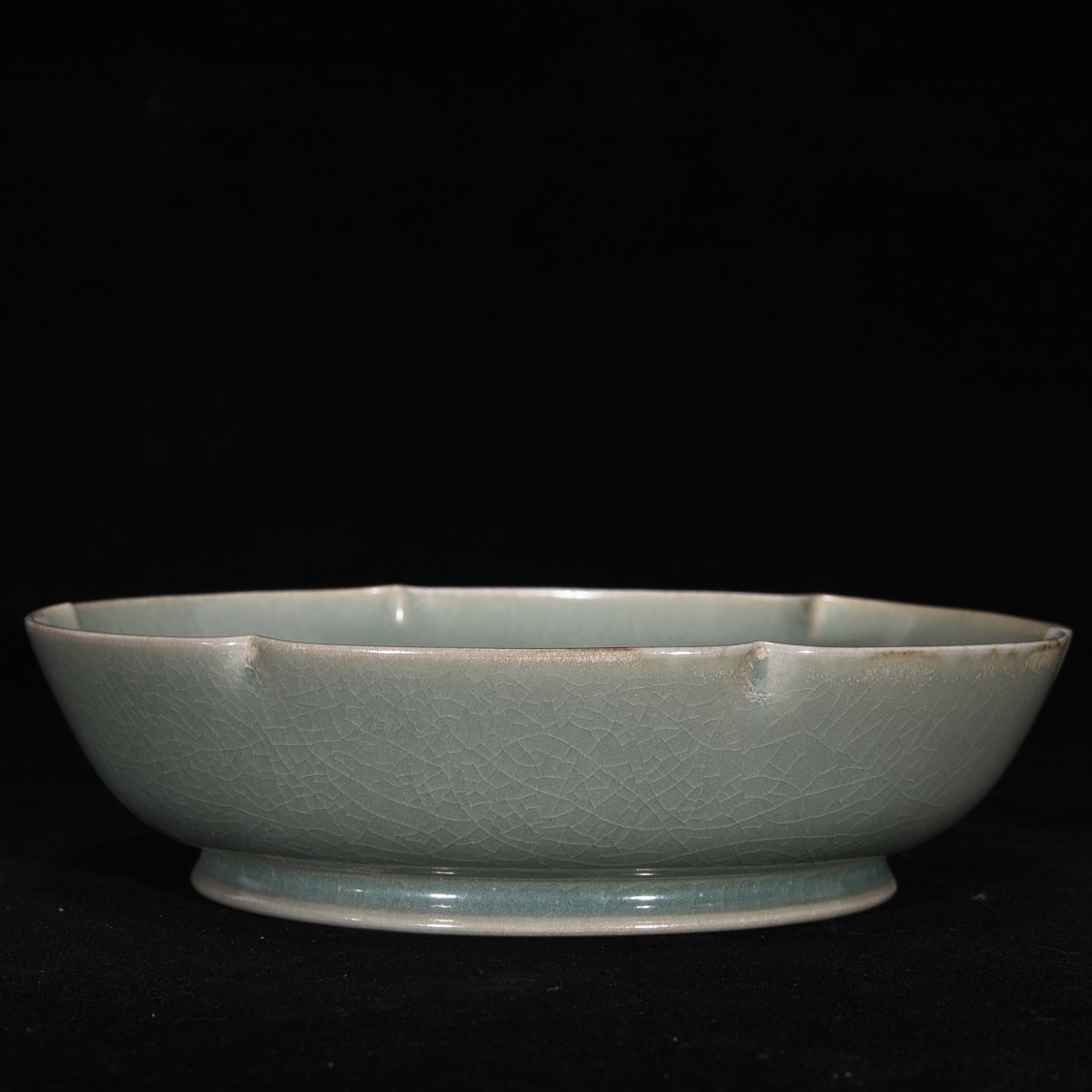 宋・古陶瓷品・官窯・汝瓷・希少珍品・置物・賞物・中国時代美術 宋龍泉窯彫刻人物物語梅瓶 景徳鎮 陶磁器 装飾品 工芸品 美術品