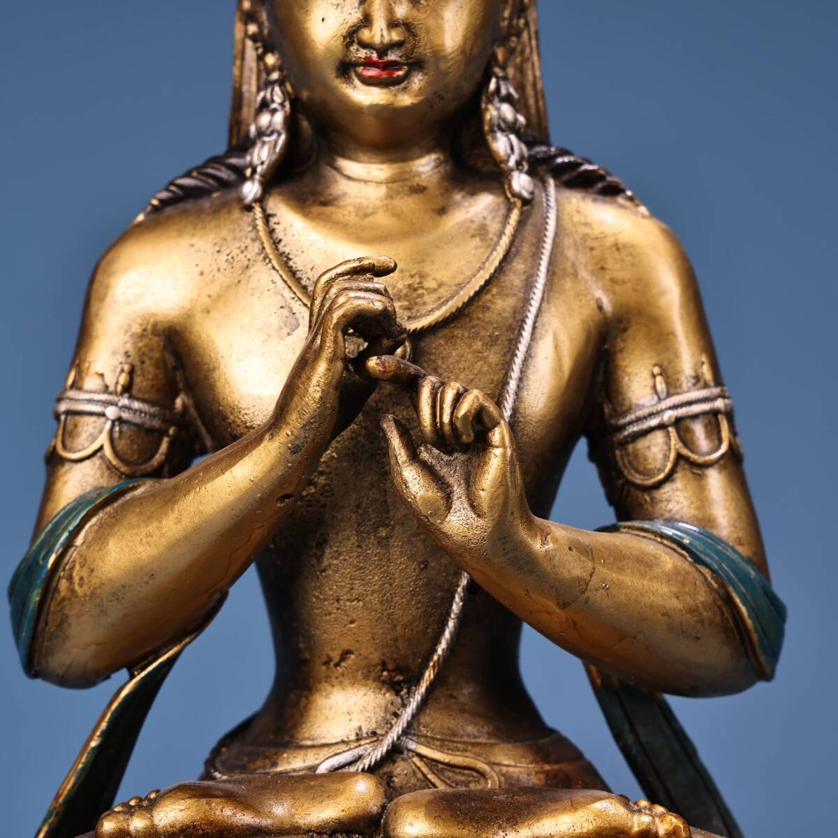 旧蔵 チベット古寺 純銅 全銅 高レリーフ刻 彩色描金 蔵伝未来仏