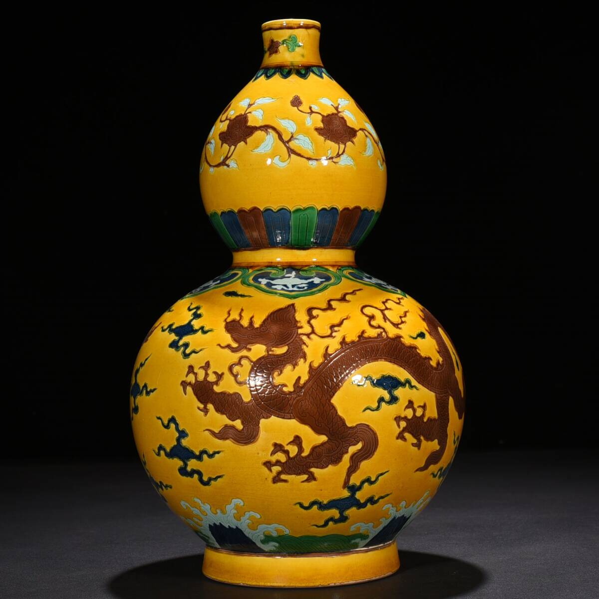 宋定窯彫刻白磁龍枕 景徳鎮 陶磁器 装飾品 現代工芸品 美術品 置物