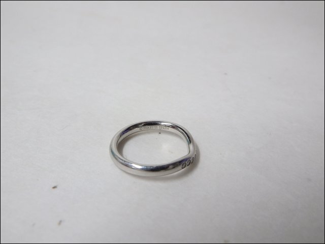 美品 TIFFANY＆Co/ティファニー◆カーブドバンドリング/Pt950◆4号 9Pダイヤ 3.3g 箱付_画像5