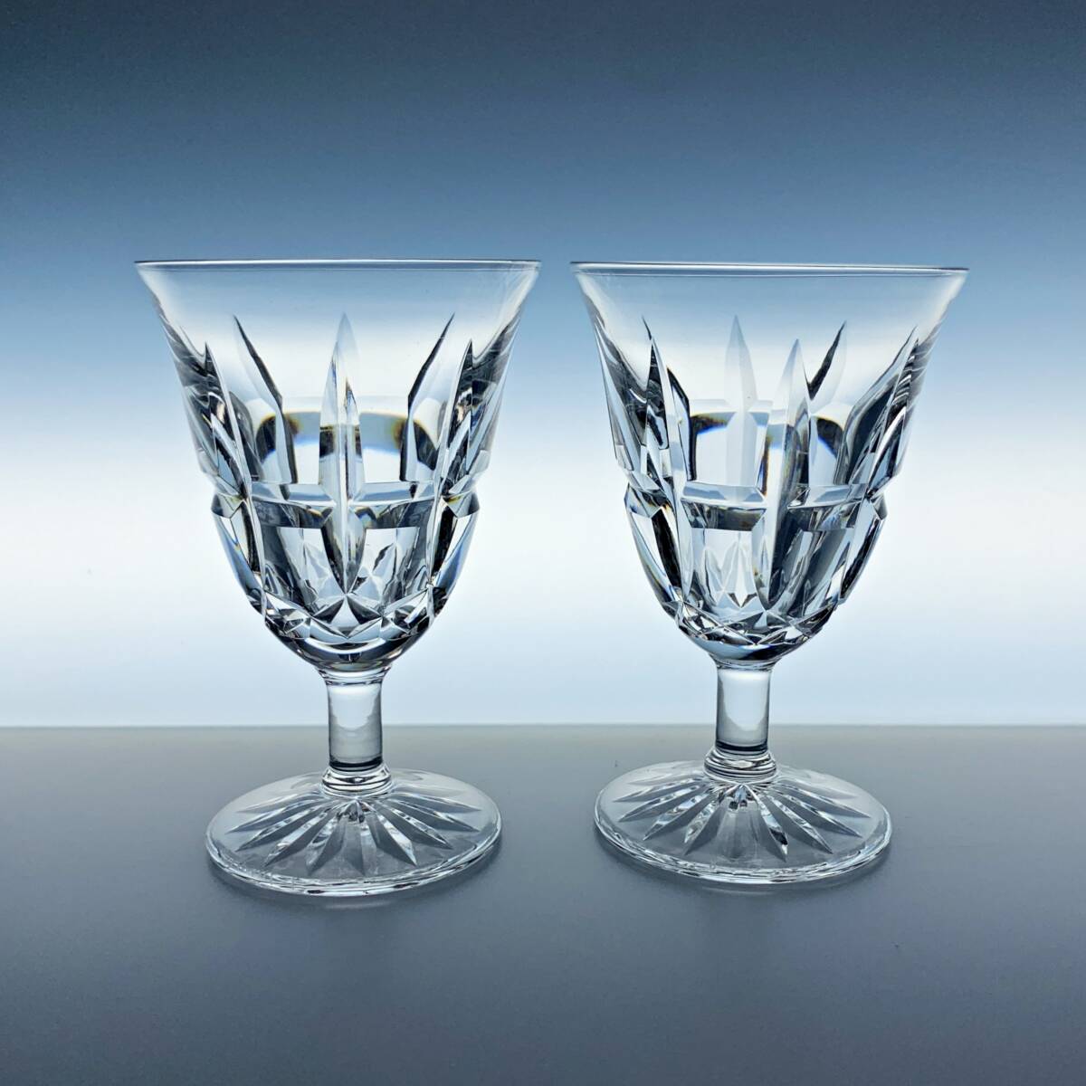 ★珍しい作品です！Daum France ドーム フランス製 デザイン彫刻花瓶（箱無）ナンシードーム レア 希少 daum FRANCE ドーム フランス カフス ゴールド ガラス レア