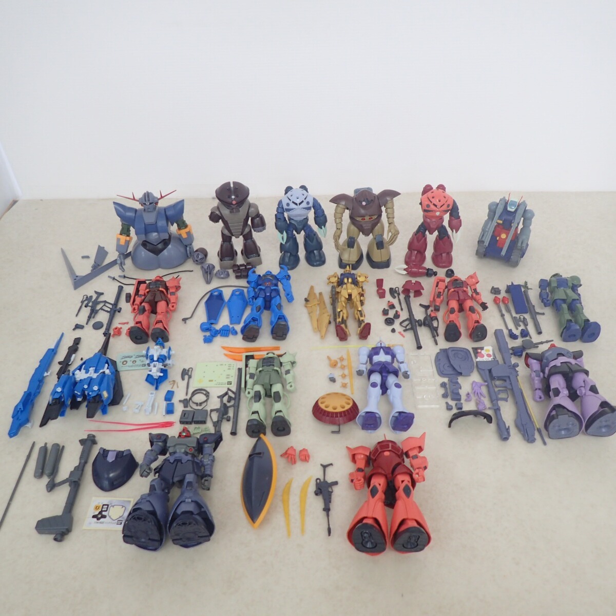 組立済 バンダイ ガンダム ジオング/リックドムII/ゼータ/ザクII/ガンタンク/ゼータ 等 まとめてセット BANDAI プラモ ジャンク【IN