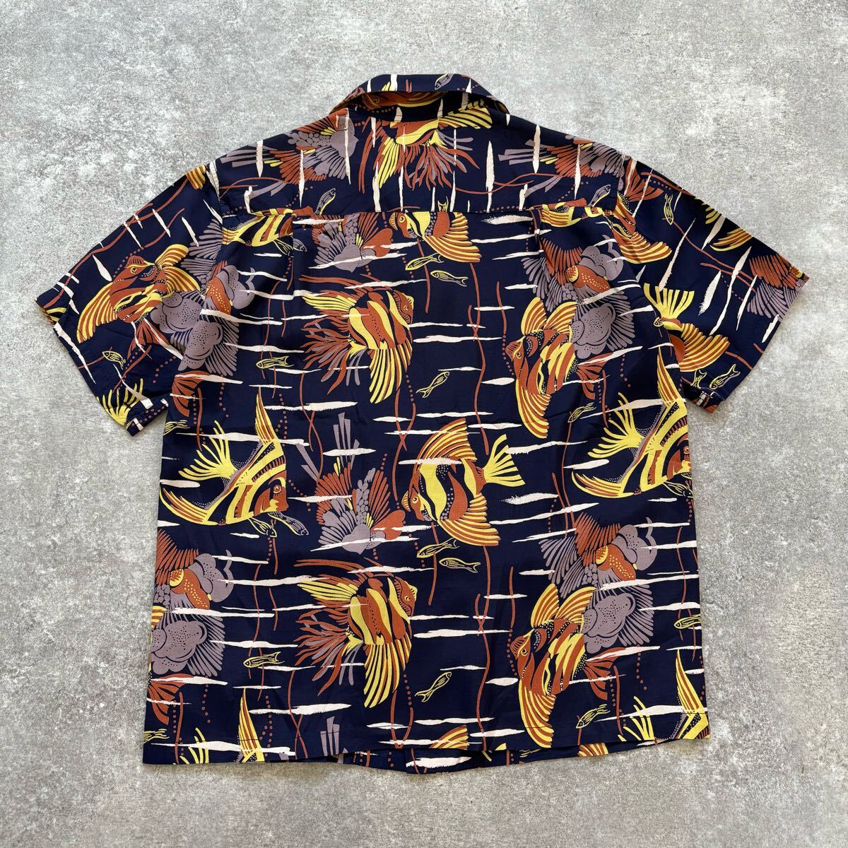 【Hanauma bay】ハナウマベイ タグ付き未使用 アロハシャツ レーヨン 魚柄 USA製 ハワイアンシャツ オープンカラーシャツ 熱帯魚 ネイビー_画像7