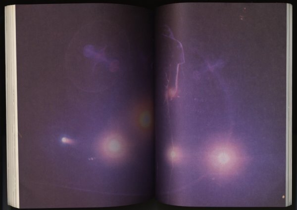 Neil Young【音楽関連本　米出版　楽譜（ピアノ　ギター　ボーカル）】COMPLETE MUSIC VOLUME III [1974-1979]_画像4