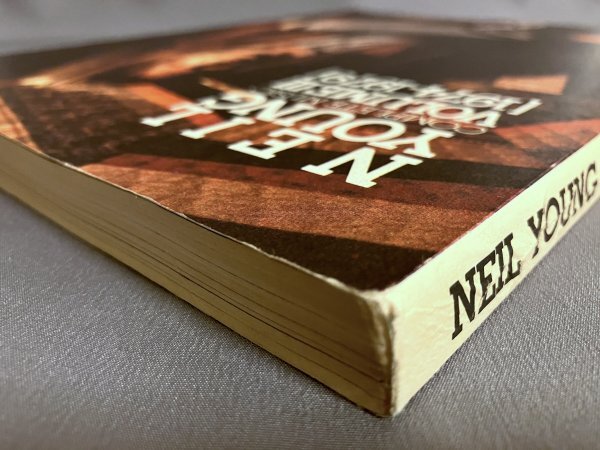 Neil Young【音楽関連本　米出版　楽譜（ピアノ　ギター　ボーカル）】COMPLETE MUSIC VOLUME III [1974-1979]_画像6