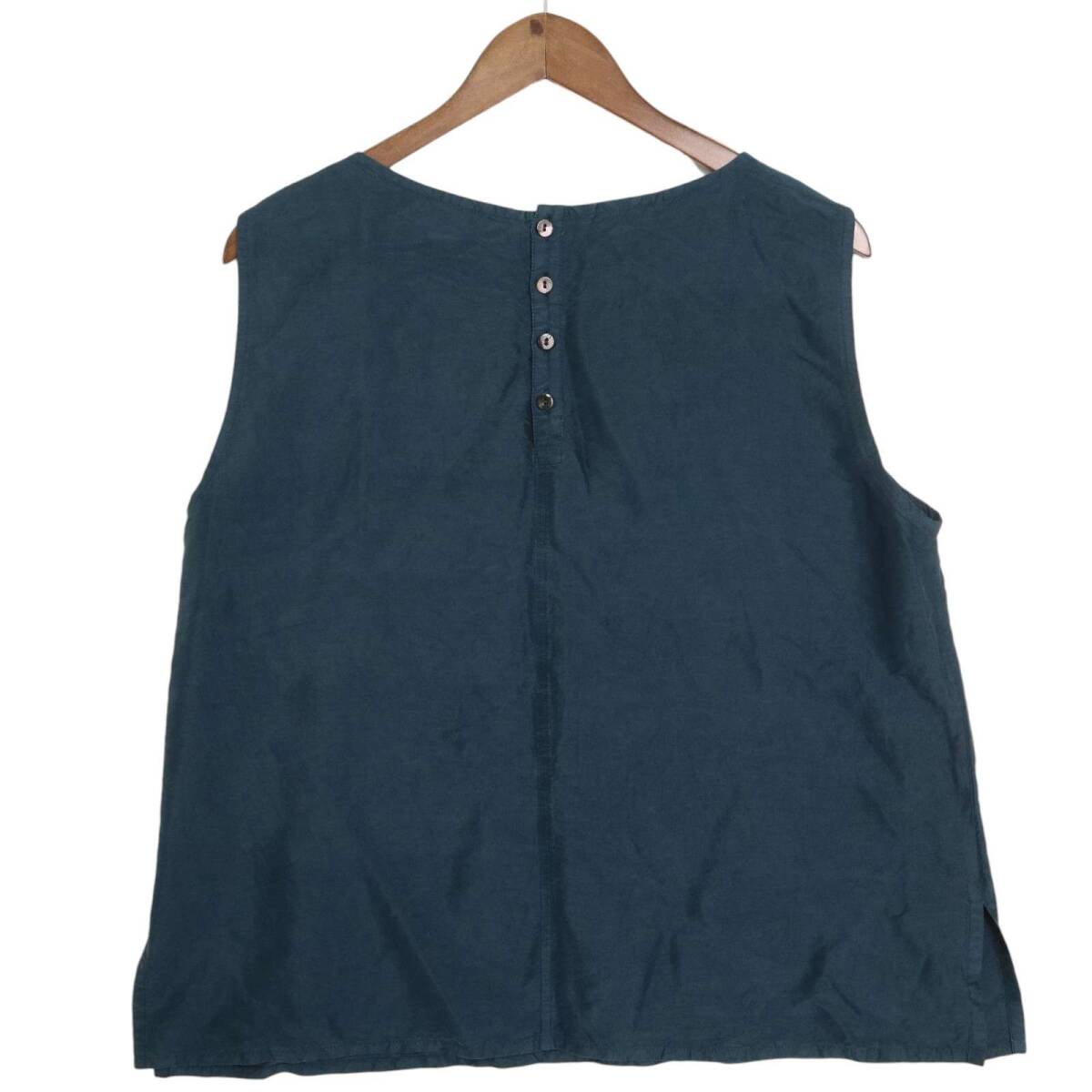 YACCOMARICARD ヤッコマリカルド 春夏★ シルク ノースリーブ ブラウス Sz.バスト86~94 身長154~162 レディース_画像4