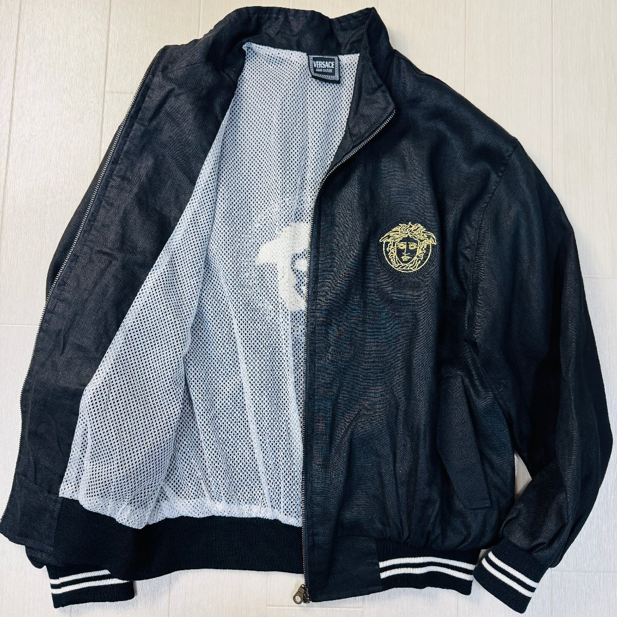 VERSACE ヴェルサーチェ メデューサ刺繍 ボンバージャケット 美品/M相当☆ヴェルサーチ/VERSACE デカロゴ メデューサ刺繍