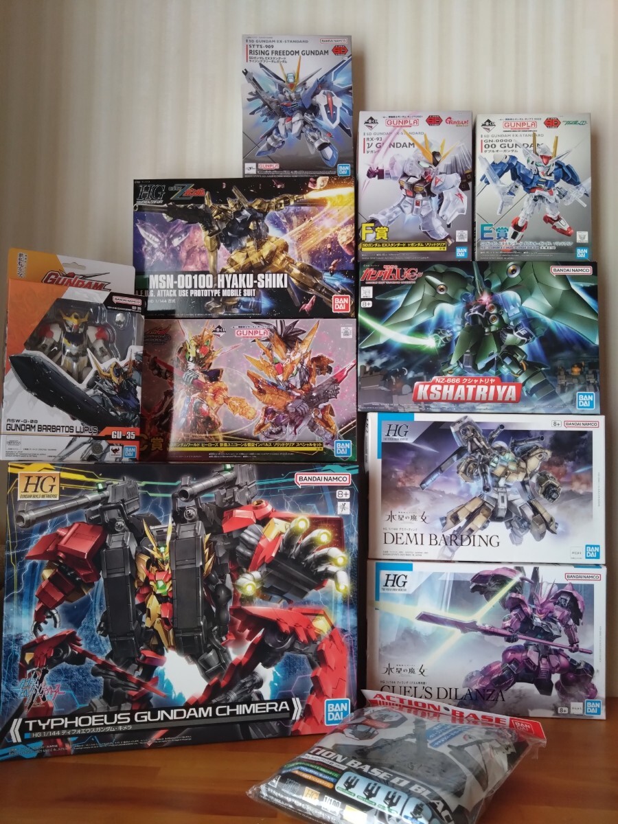 ガンプラ10体以上まとめ売り!! アクションベース付き おまけあり ガンプラ等、未開封品10体セット!アクションベース付き