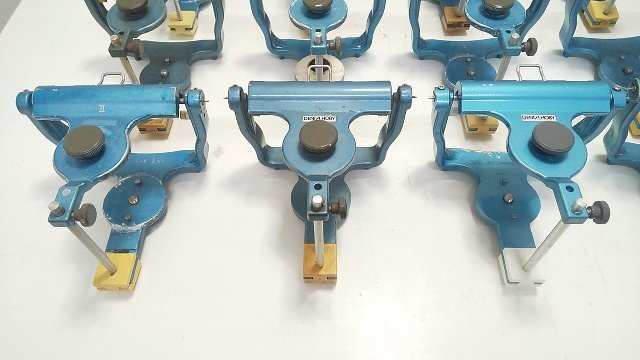 歯科技工 咬合器 美品 DENTALHOBY デンタルホビー 4台 平面板付属 1円スタート!) DENTALHOBY デンタルホビー 咬合器 15点セット