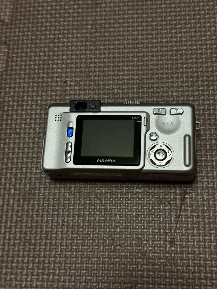 FUJIFILM FinePix F700デジタルカメラ 動作未確認 ジャンク品 FUJIFILM FinePix F700 デジタルカメラ 動作未確認 ジャンク