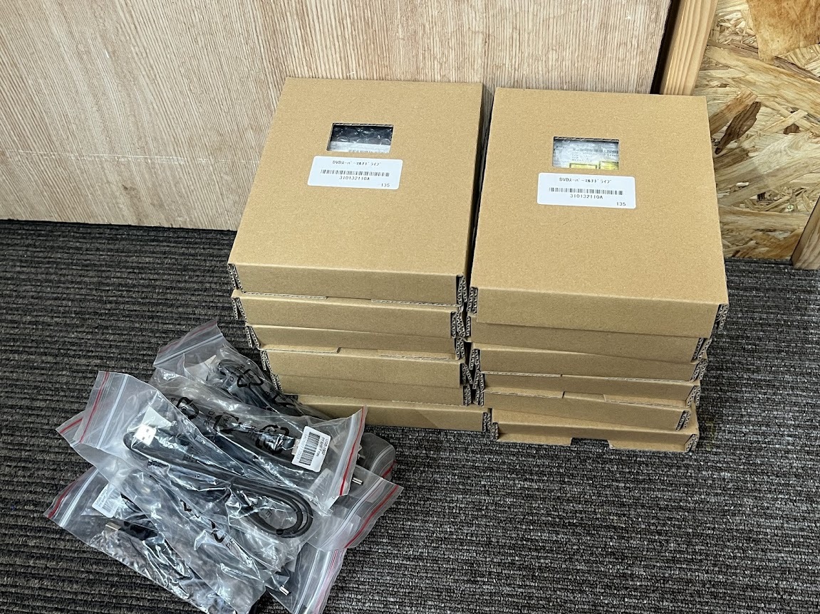 ●12個セット　 NEC 外付けポータブルDVDスーパーマルチドライブ GP60NB60 USBケーブル 付き_画像1