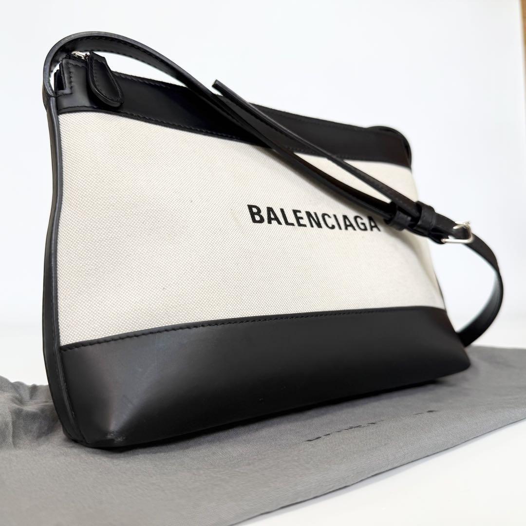 正規店買付【BALENCIAGA】キャンバス レザー バッグ 美品 BALENCIAGA ロゴ キャンバス レザー ショルダーバッグ