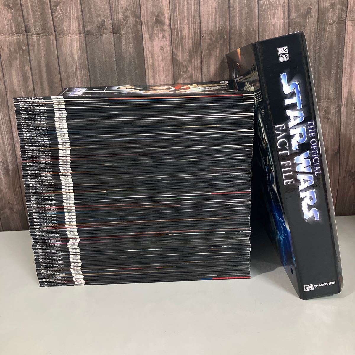 週刊スター•ウォーズーファクト ファイルー(全121巻セット)【美品】 週刊 スターウォーズ ファクト・ファイル 全121冊セット