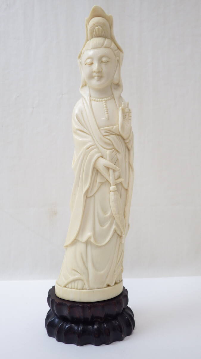 仏教美術 本象牙 彫刻 観音菩薩 本珊瑚 大型1885g 仏頭 仏像 608