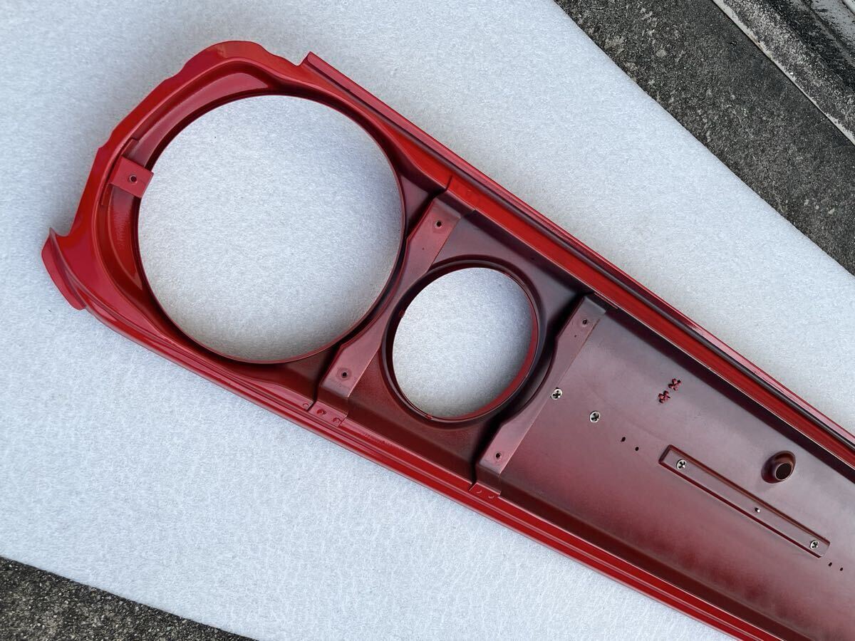 個人宅配送不可【当時物】日産 C110 スカイライン ケンメリ 純正 リアパネル バックパネル エンブレム付き 塗装品 錆なし NISSAN ヨメンリ_画像6