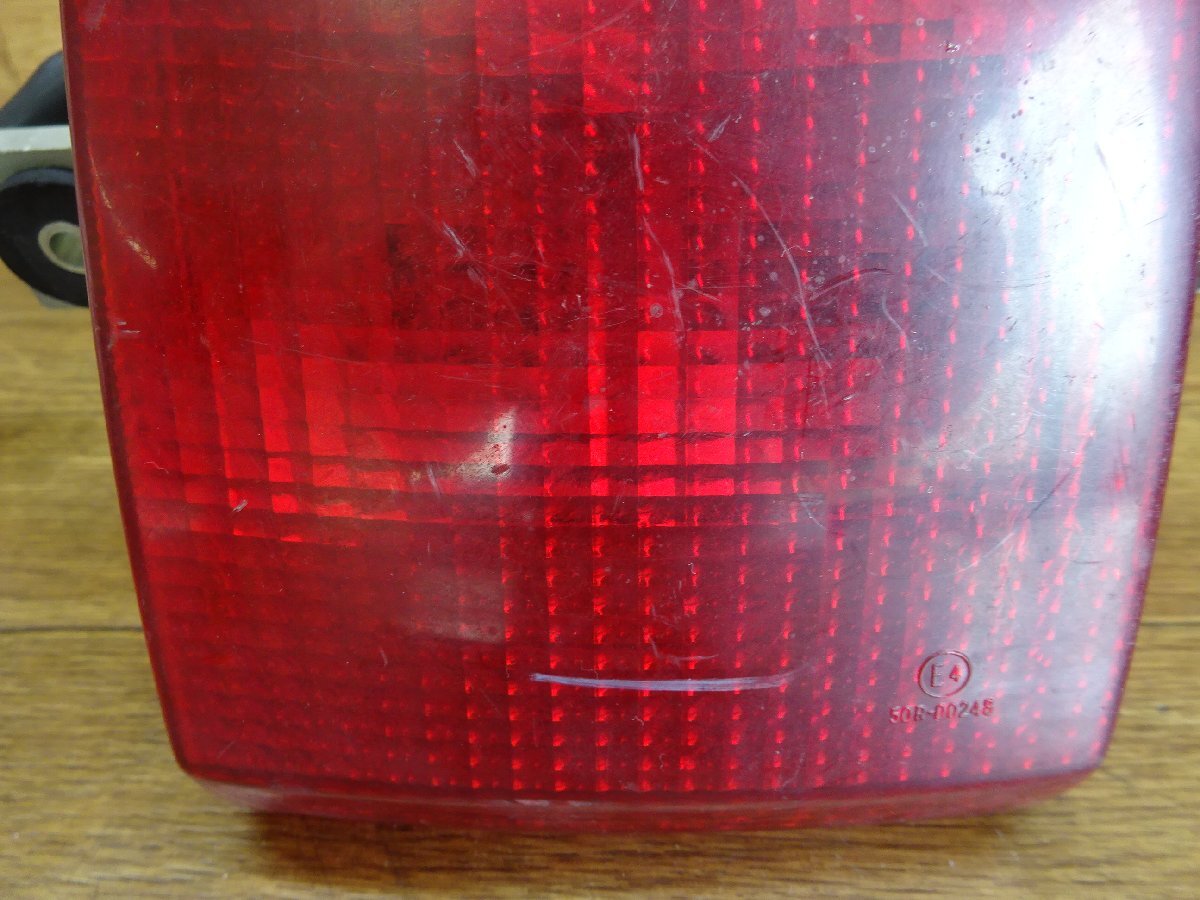 [Z] Kawasaki ZZR1100 ZXT10C C2 оригинальный задний фонарь 220-40058 * 2507