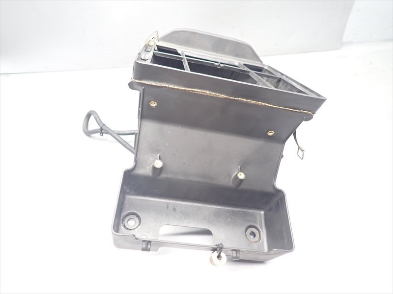 H1R7-0723 ドゥカティ SS900 / スーパースポーツ900 エアクリーナーボックス 純正品_画像4