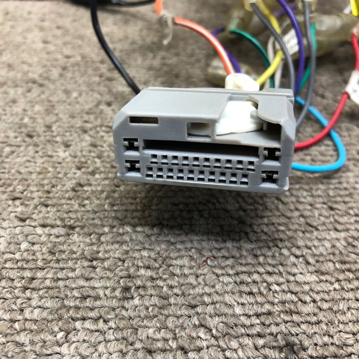 AV7-125 激安 カーステレオ HONDA Gathers SANYO CX-128C CDF-R9011 08A02-8P0-100 CDプレーヤー 本体のみ 簡易動作確認済み 中古現状品_画像7