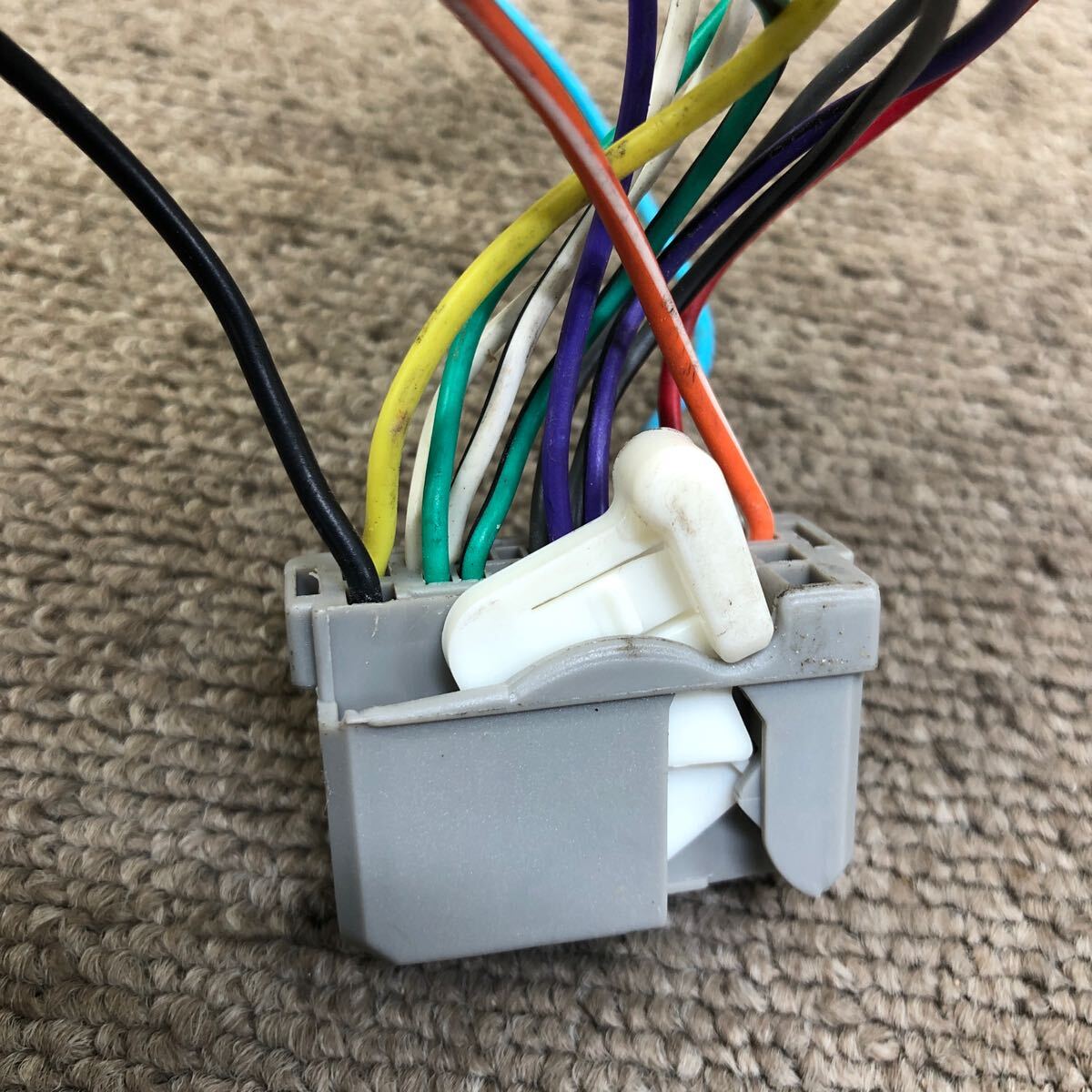 AV7-125 激安 カーステレオ HONDA Gathers SANYO CX-128C CDF-R9011 08A02-8P0-100 CDプレーヤー 本体のみ 簡易動作確認済み 中古現状品_画像9